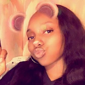 Meet your Posher, Carolynn